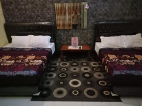 Отель Homestay Mbok Dhe Borobudur  Borobudur